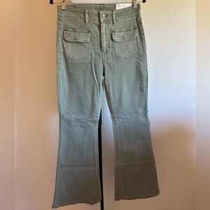American Eagle Stretch Super Hi-Rise Flare Pants, Size 6, New with Tags!